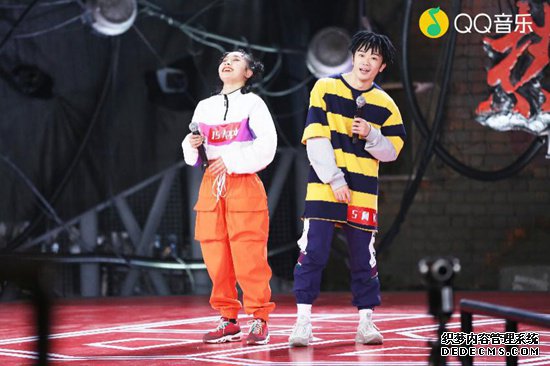 《热血街舞团》全国30强仿盛大传奇网页游戏炸场来袭,QQ音乐让你跟着燃爆BGM燥起来